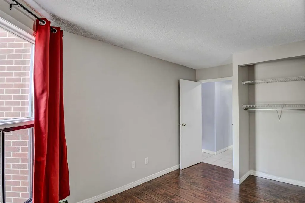 1900 25a Street SW Calgary AB T3E 1Y5