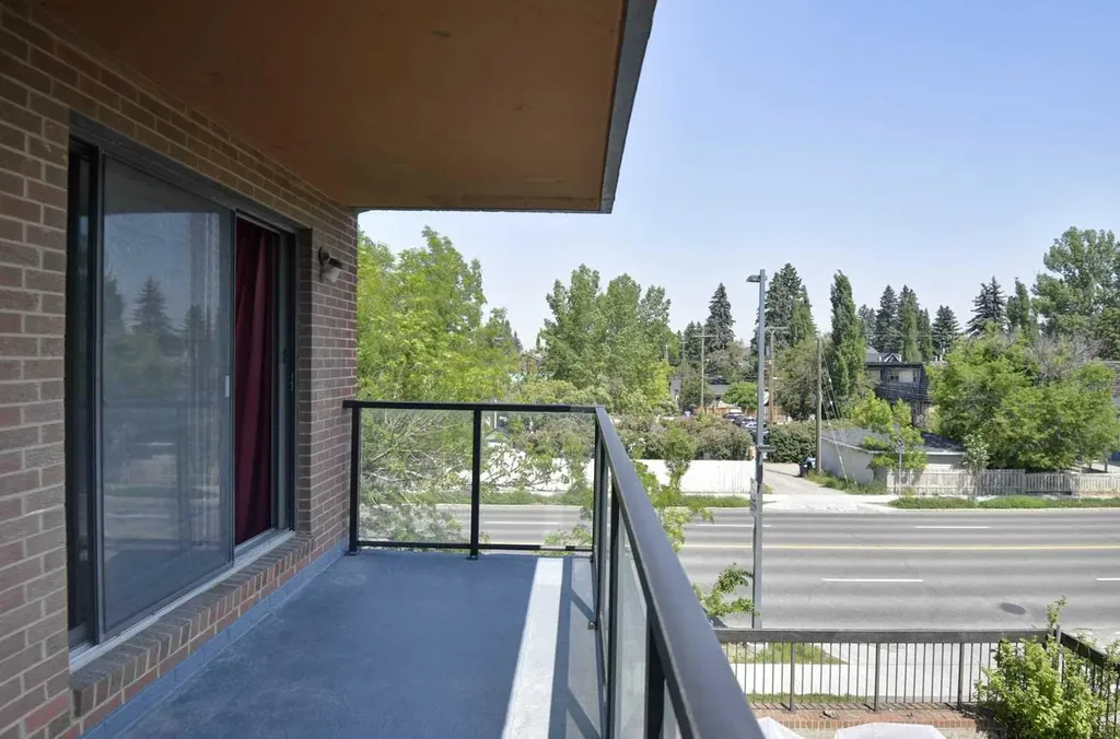 1900 25a Street SW Calgary AB T3E 1Y5