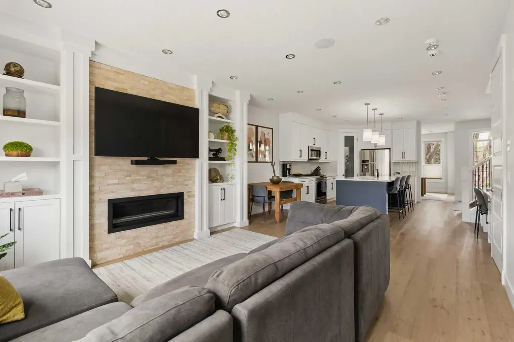 3818 2 Street NW Calgary AB T2K 0Y4