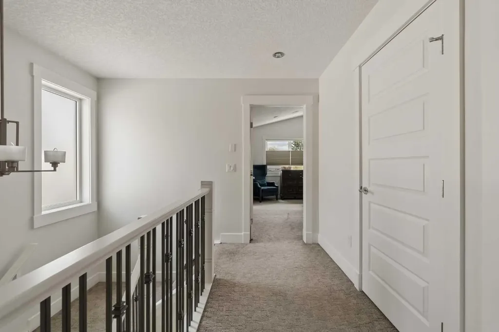 3818 2 Street NW Calgary AB T2K 0Y4