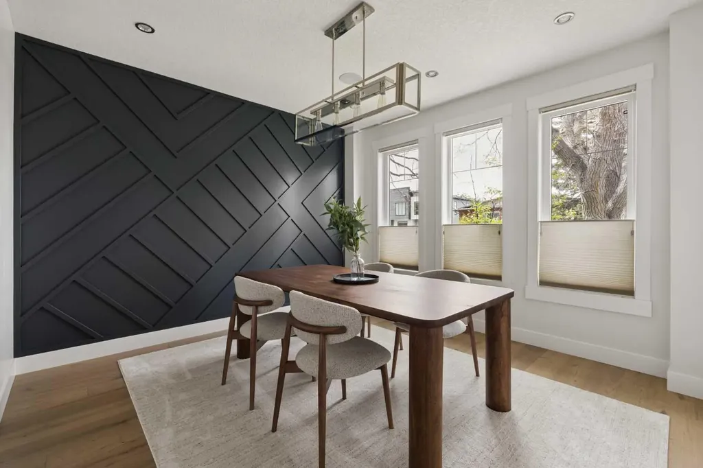 3818 2 Street NW Calgary AB T2K 0Y4
