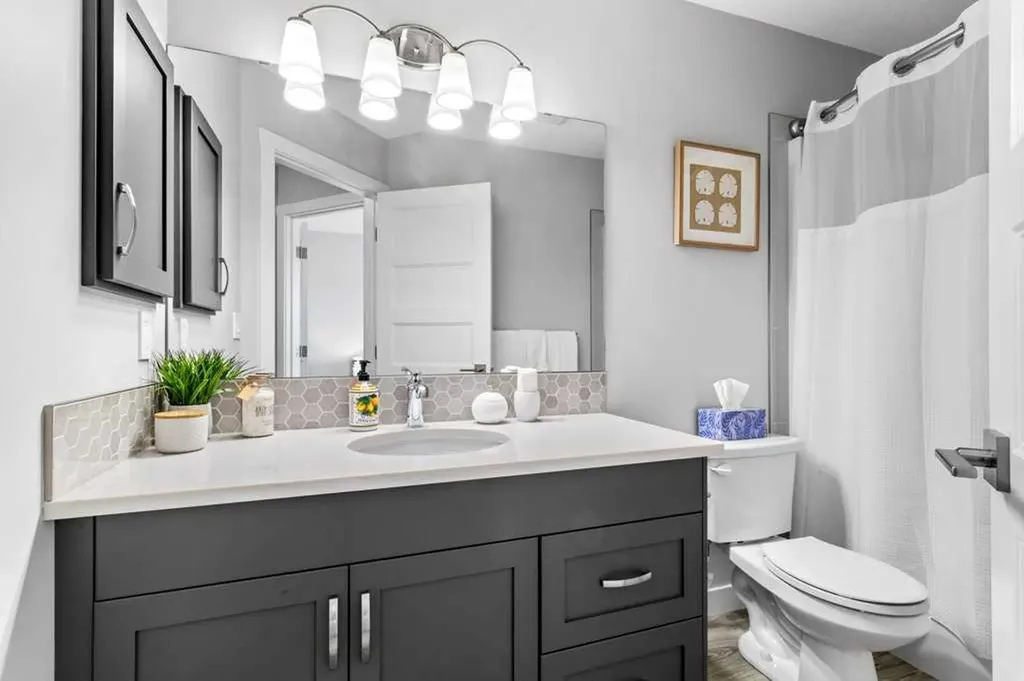 5210 Lakeshore Drive Sylvan Lake AB T4S 0M6