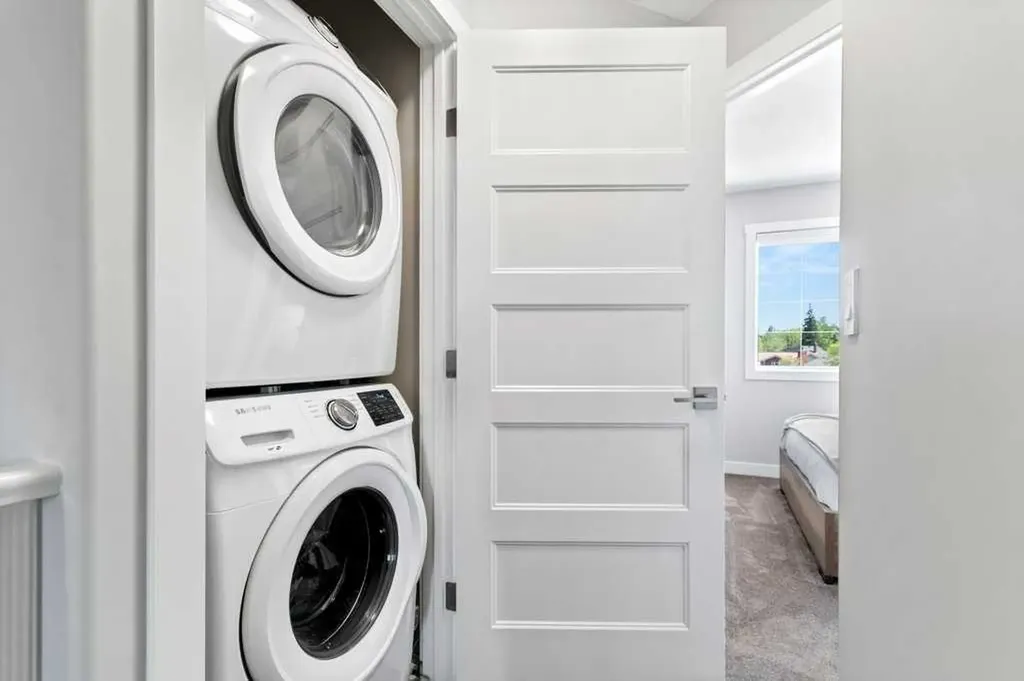 5210 Lakeshore Drive Sylvan Lake AB T4S 0M6
