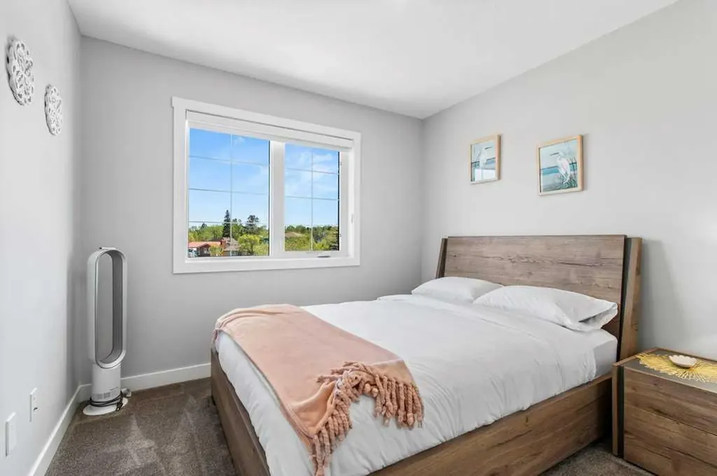 5210 Lakeshore Drive Sylvan Lake AB T4S 0M6