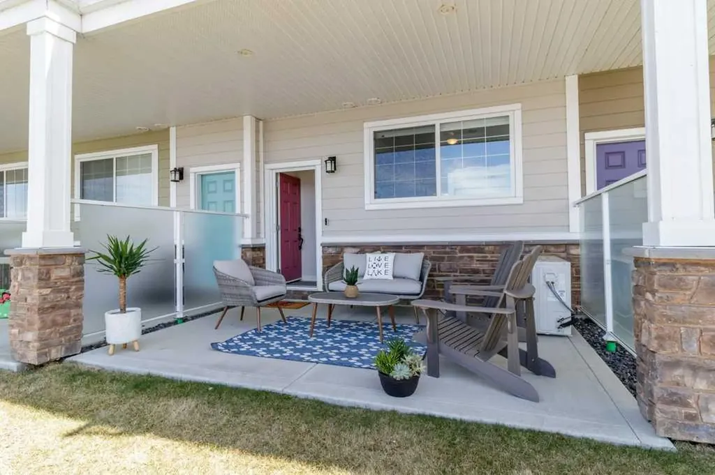 5210 Lakeshore Drive Sylvan Lake AB T4S 0M6