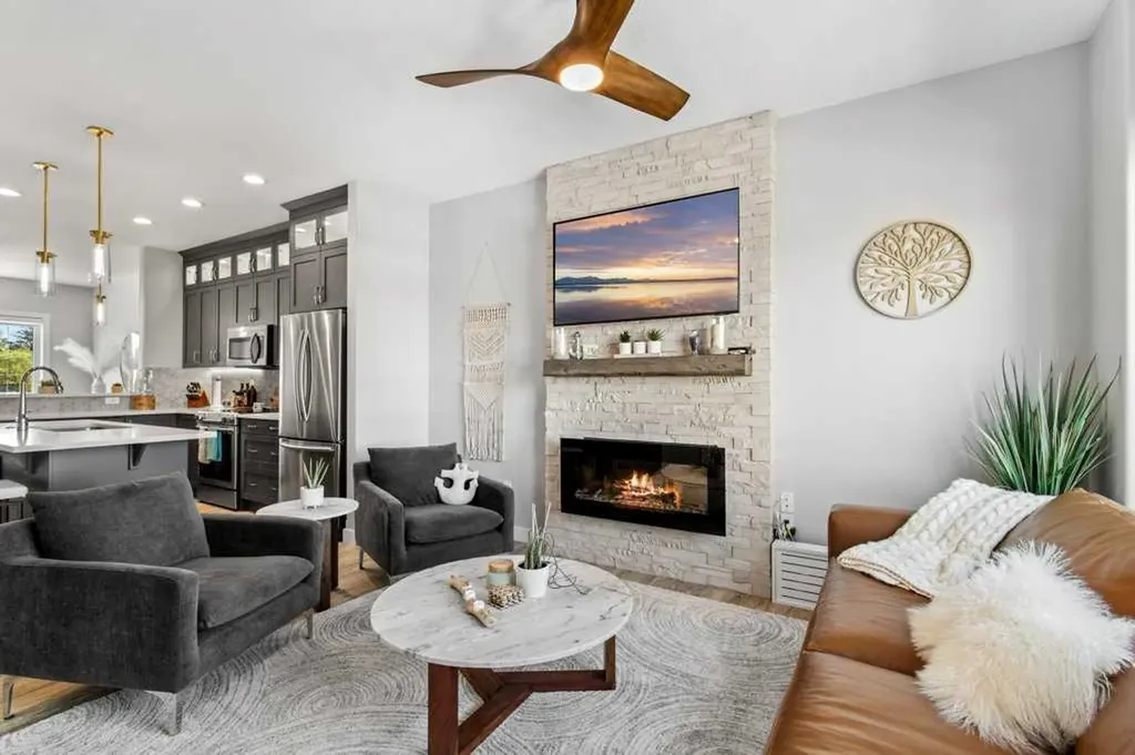 5210 Lakeshore Drive Sylvan Lake AB T4S 0M6