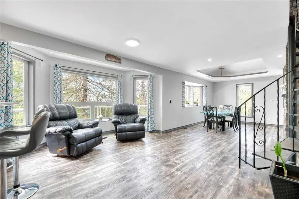 261017 Range Road 244 Rural Wheatland County AB T1P 0L1
