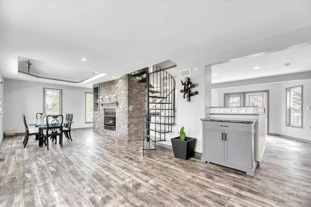 261017 Range Road 244 Rural Wheatland County AB T1P 0L1