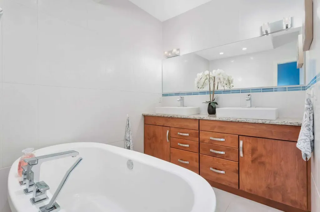 149 Carrington Drive Red Deer AB T4P 0G5