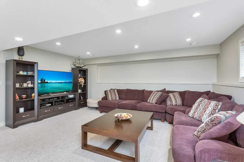 149 Carrington Drive Red Deer AB T4P 0G5