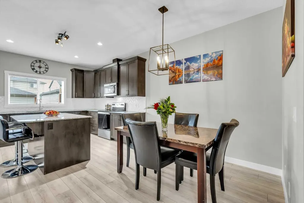 114 Hillcrest Close SW Airdrie AB T4B 4H6
