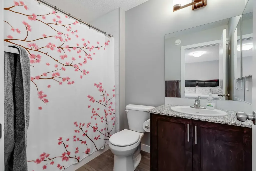 114 Hillcrest Close SW Airdrie AB T4B 4H6