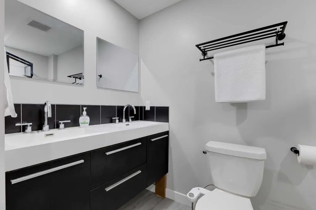 114 Hillcrest Close SW Airdrie AB T4B 4H6