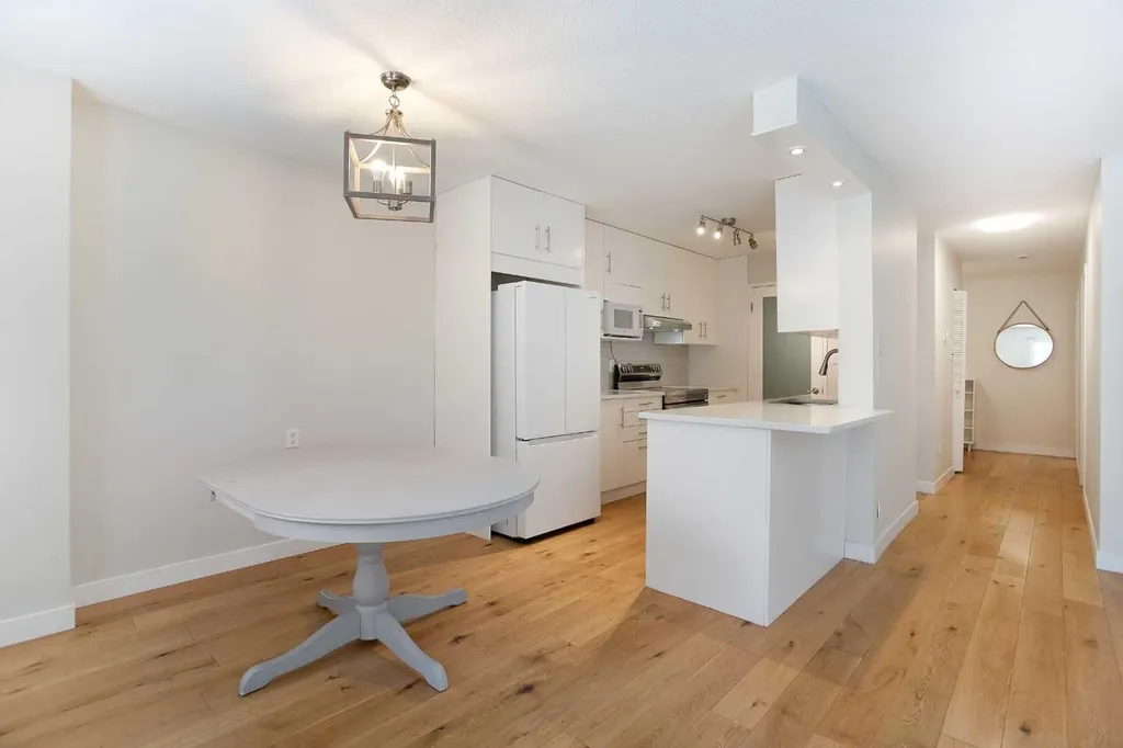 1033 15 Avenue SW Calgary AB T2R 0S5