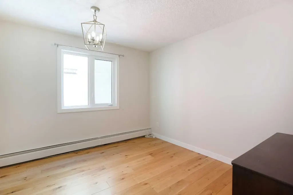 1033 15 Avenue SW Calgary AB T2R 0S5