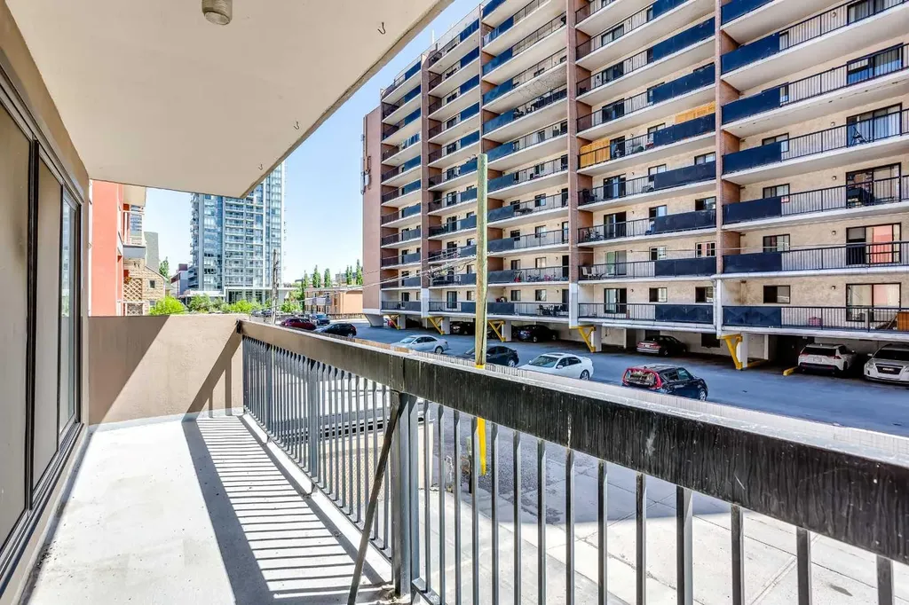 1033 15 Avenue SW Calgary AB T2R 0S5