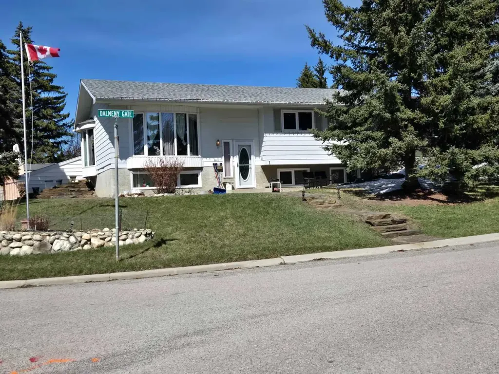 6803 Dalmeny Gate NW Calgary AB T3A 1T5