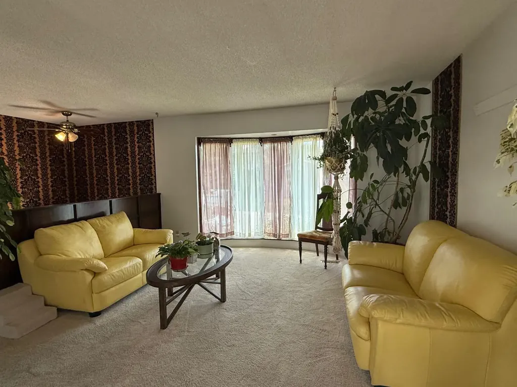 6803 Dalmeny Gate NW Calgary AB T3A 1T5