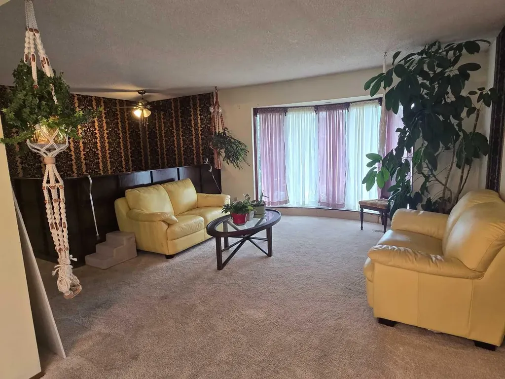 6803 Dalmeny Gate NW Calgary AB T3A 1T5