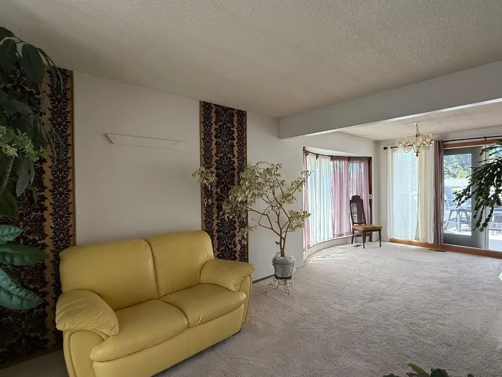 6803 Dalmeny Gate NW Calgary AB T3A 1T5
