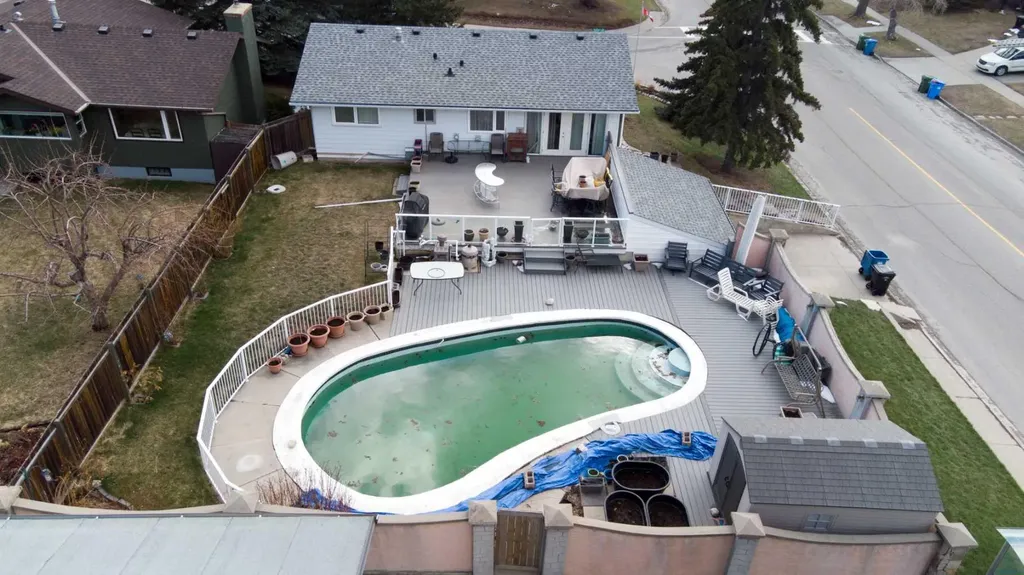 6803 Dalmeny Gate NW Calgary AB T3A 1T5