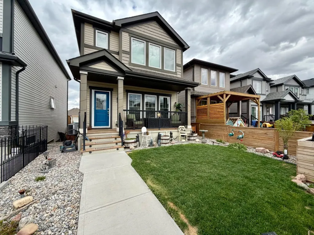 Lethbridge AB, 527 Moonlight Lane W