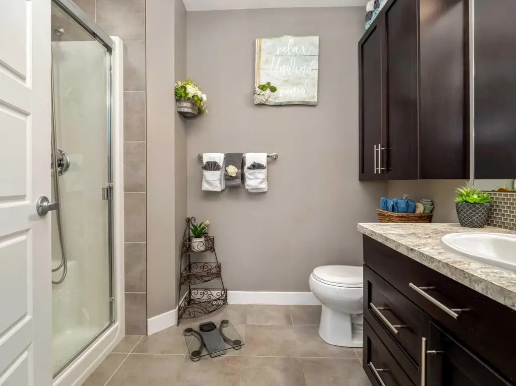 527 Moonlight Lane W Lethbridge AB T1J 5K1