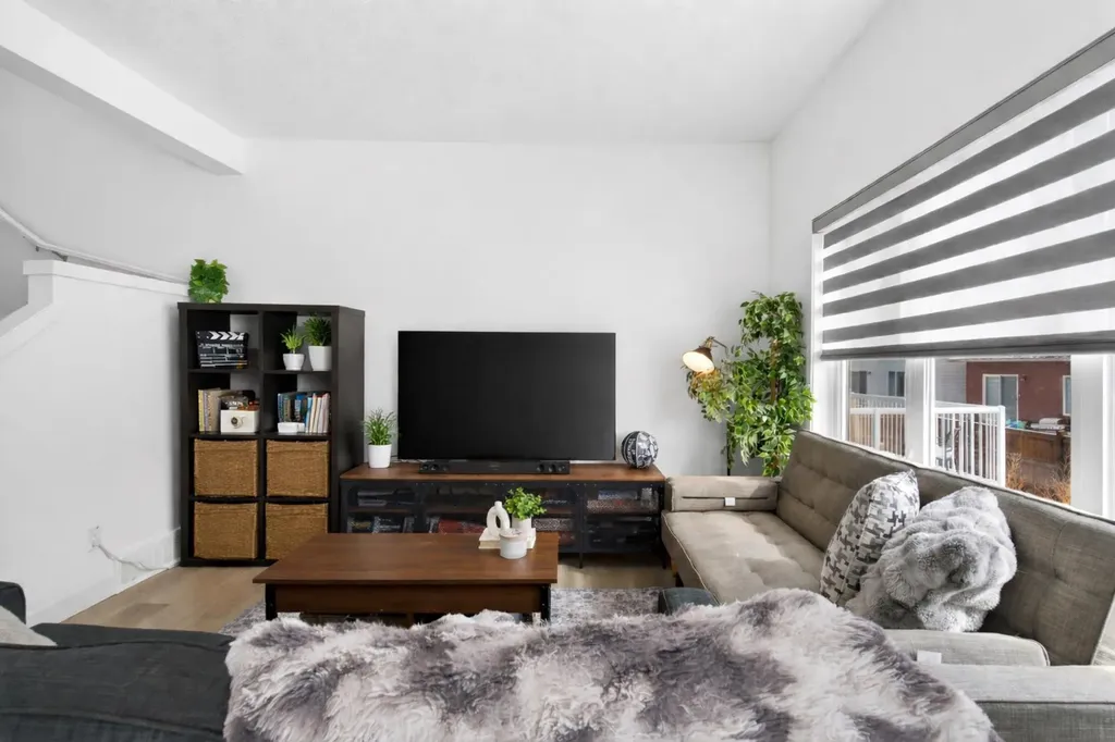 48 Willow Green SW Airdrie AB T4B 5M3