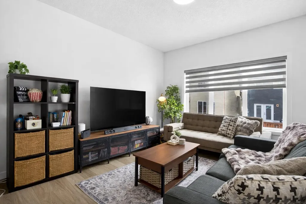 48 Willow Green SW Airdrie AB T4B 5M3