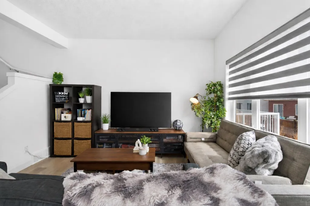 48 Willow Green SW Airdrie AB T4B 5M3