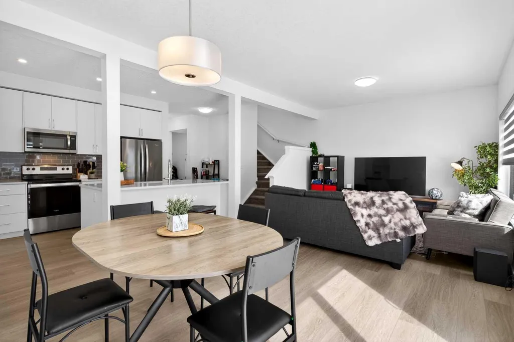 48 Willow Green SW Airdrie AB T4B 5M3