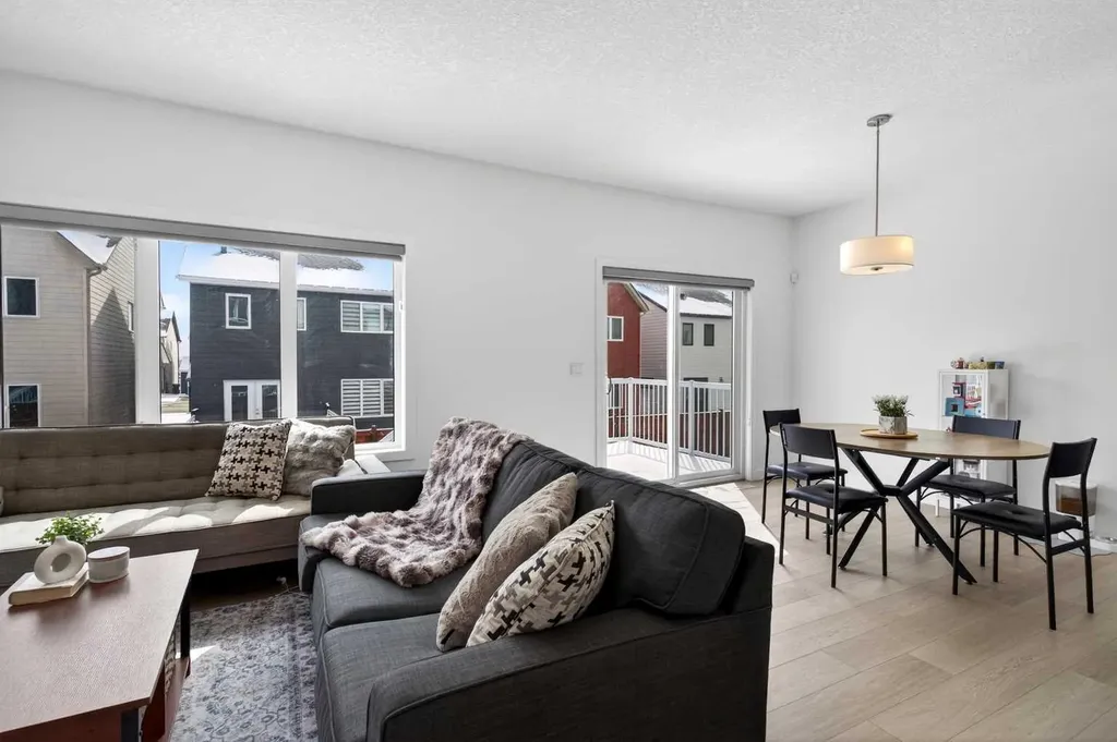 48 Willow Green SW Airdrie AB T4B 5M3