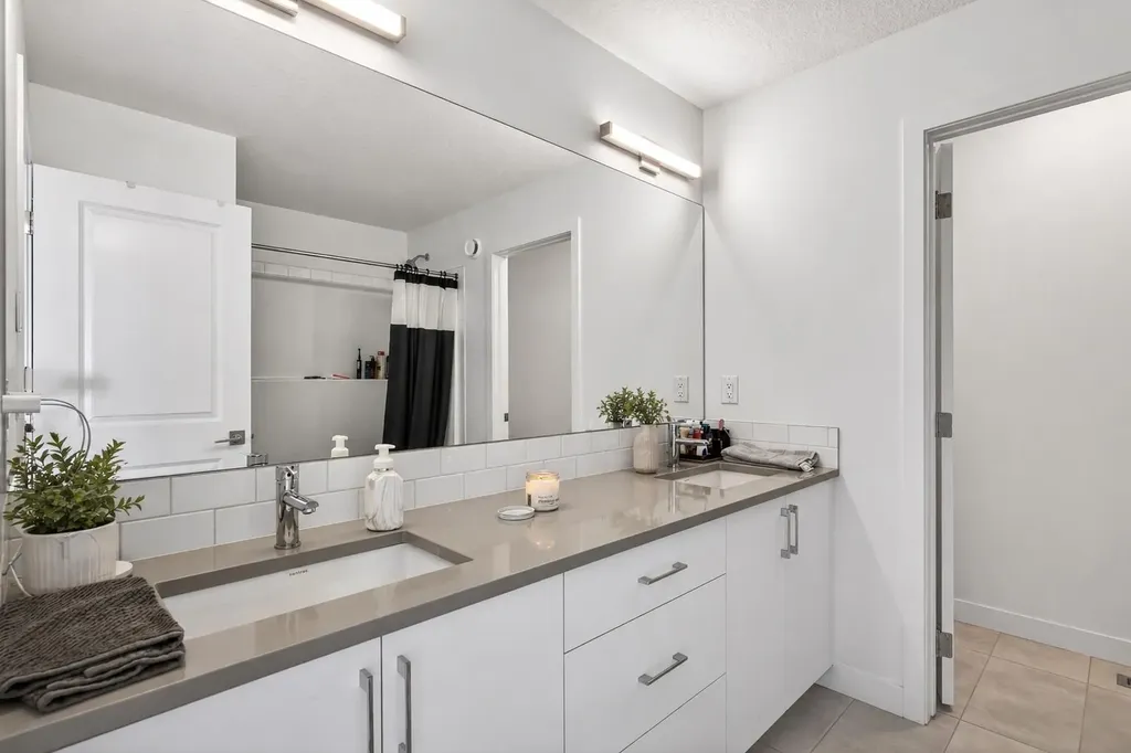 48 Willow Green SW Airdrie AB T4B 5M3