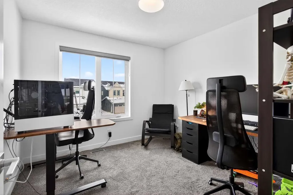 48 Willow Green SW Airdrie AB T4B 5M3