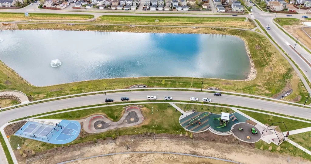 48 Willow Green SW Airdrie AB T4B 5M3