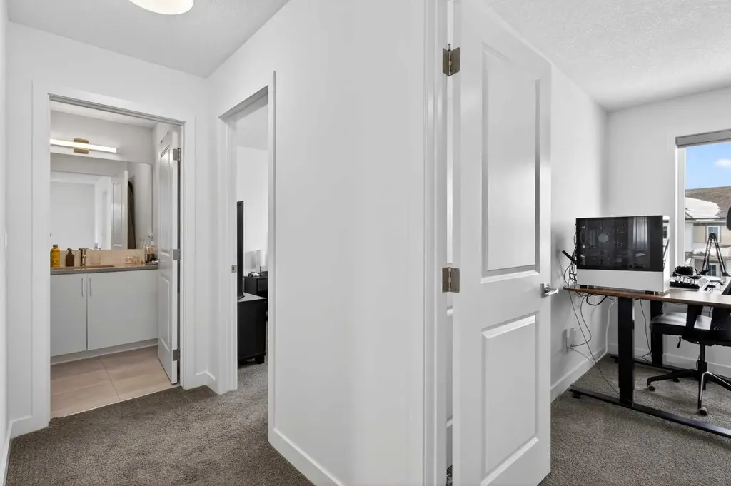 48 Willow Green SW Airdrie AB T4B 5M3