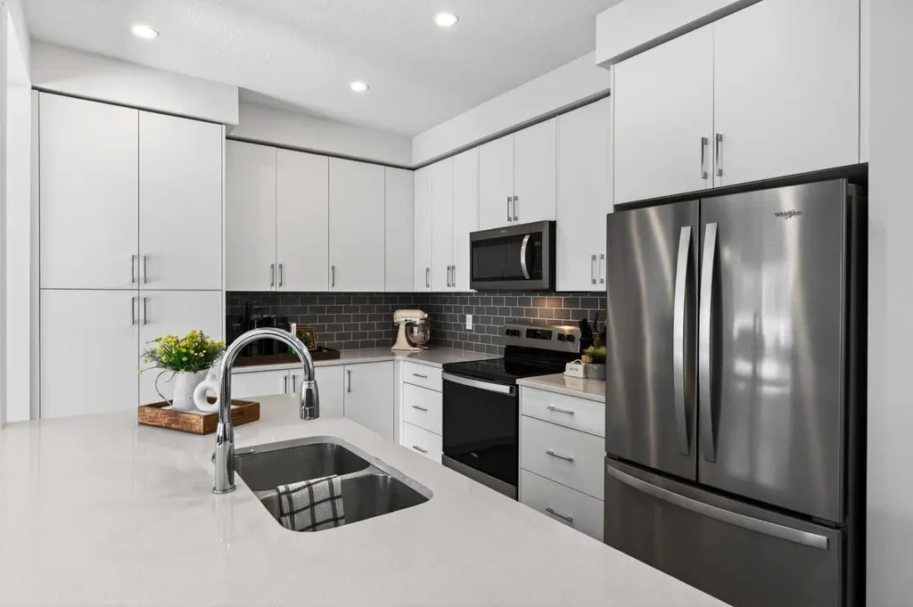 48 Willow Green SW Airdrie AB T4B 5M3