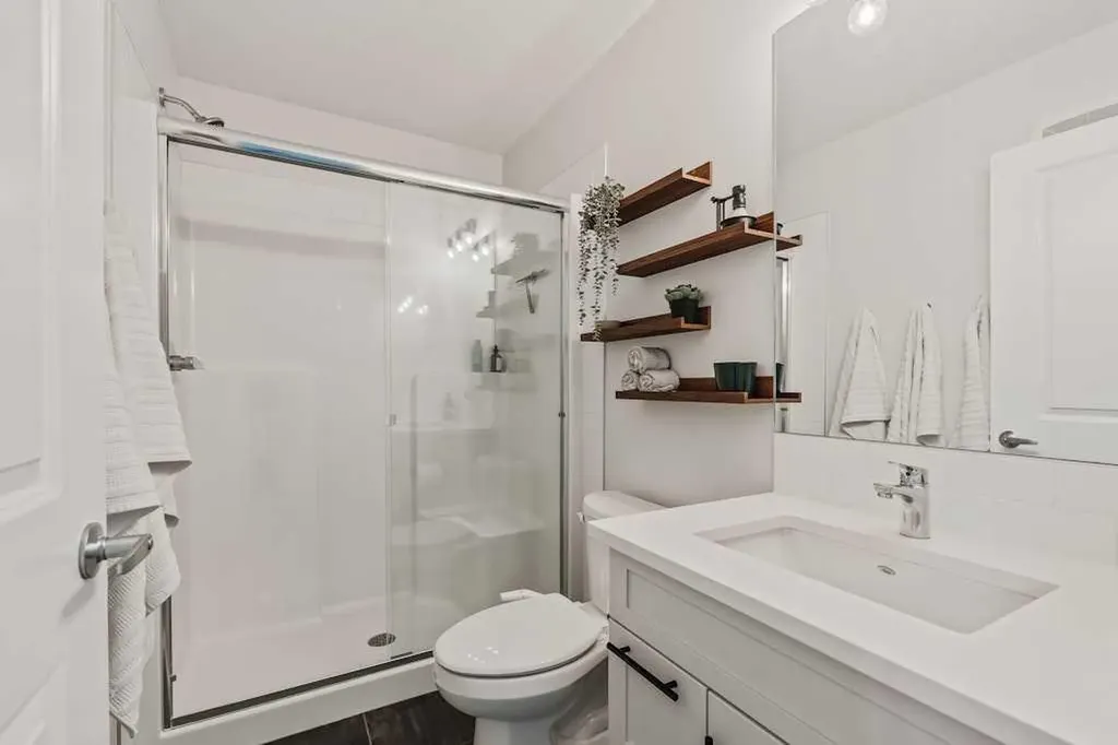 77 Magnolia Heath SE Calgary AB T3M 2Z7