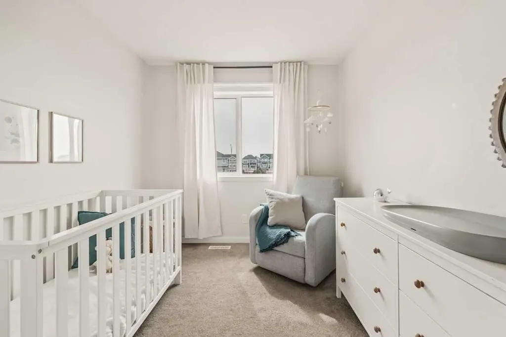77 Magnolia Heath SE Calgary AB T3M 2Z7