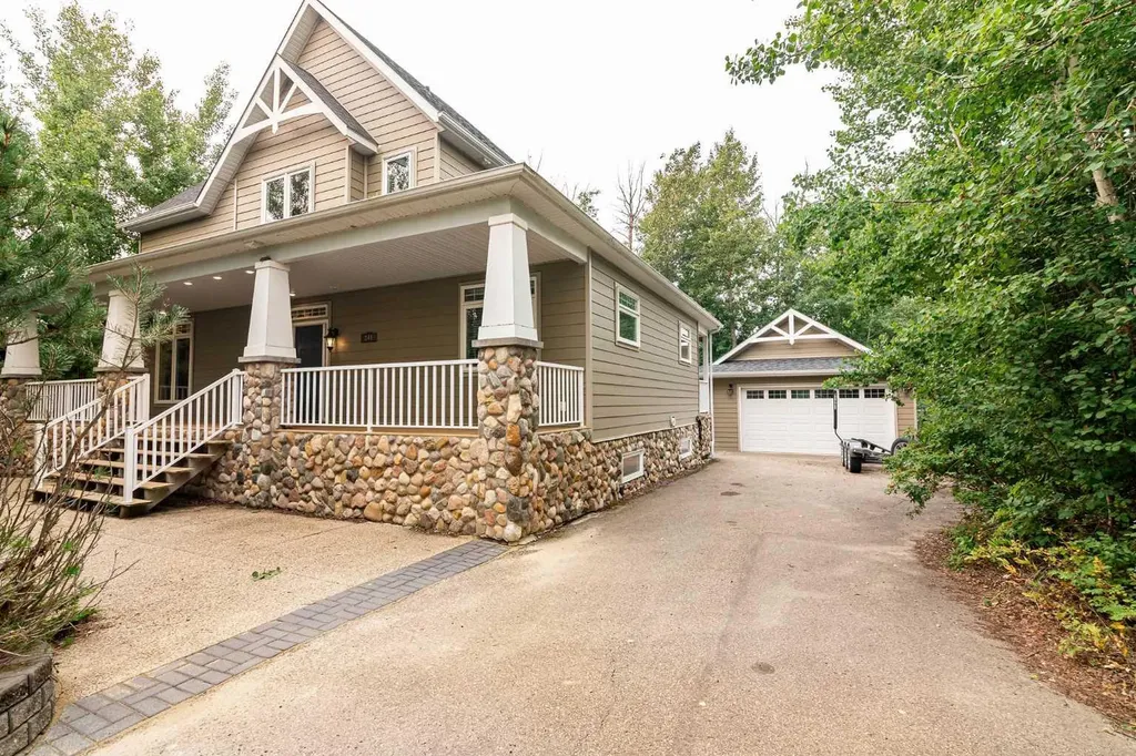 244 Canal Street Rural Ponoka County AB T4L2N3