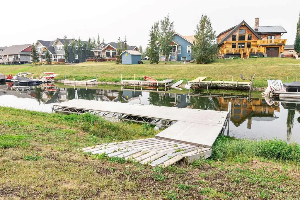 244 Canal Street Rural Ponoka County AB T4L2N3