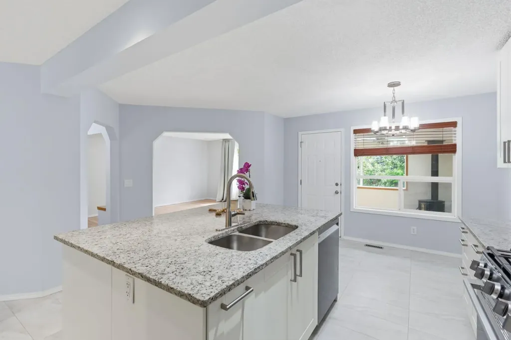 128 Valley Brook Circle NW Calgary AB T3B 5S2