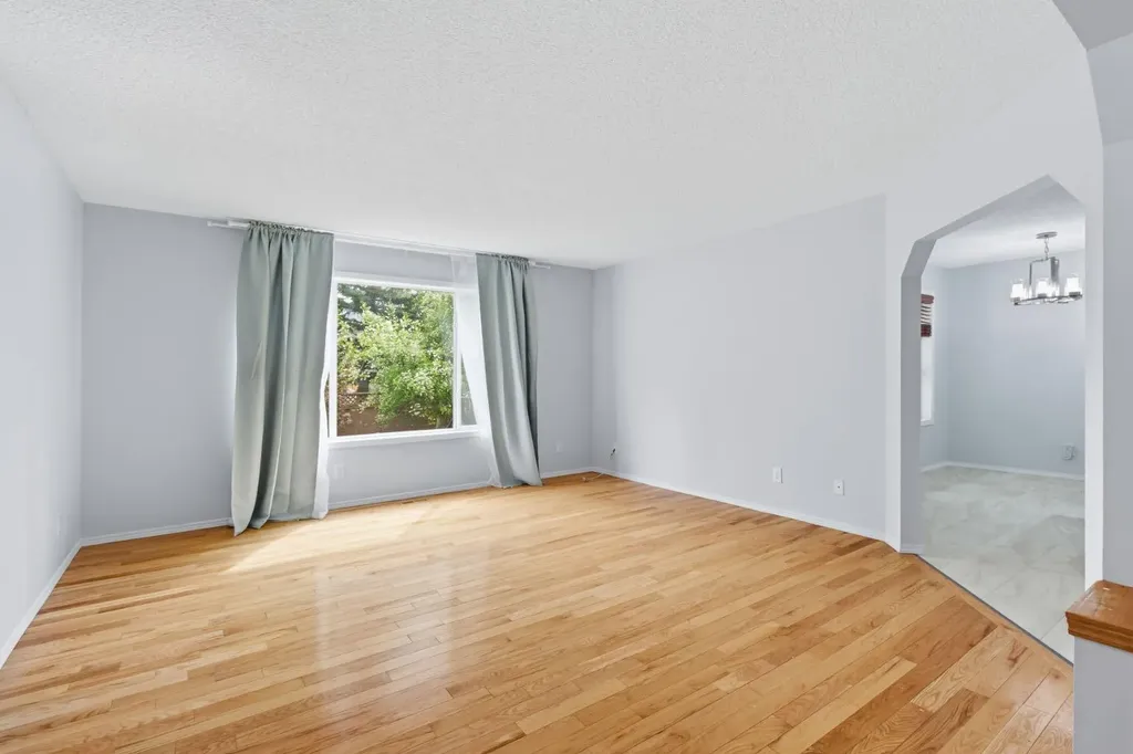 128 Valley Brook Circle NW Calgary AB T3B 5S2