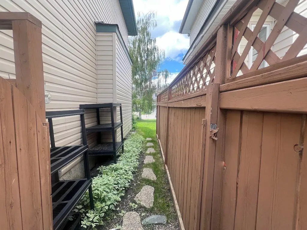 128 Valley Brook Circle NW Calgary AB T3B 5S2