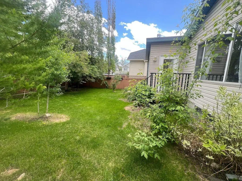 128 Valley Brook Circle NW Calgary AB T3B 5S2
