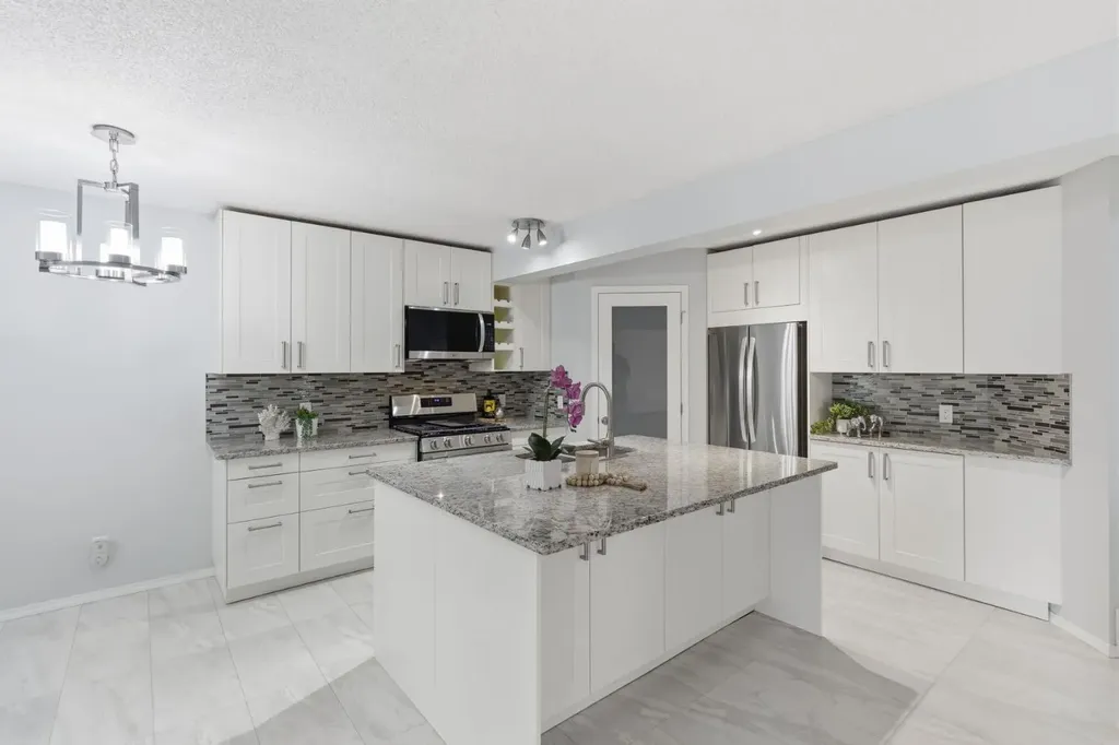 128 Valley Brook Circle NW Calgary AB T3B 5S2