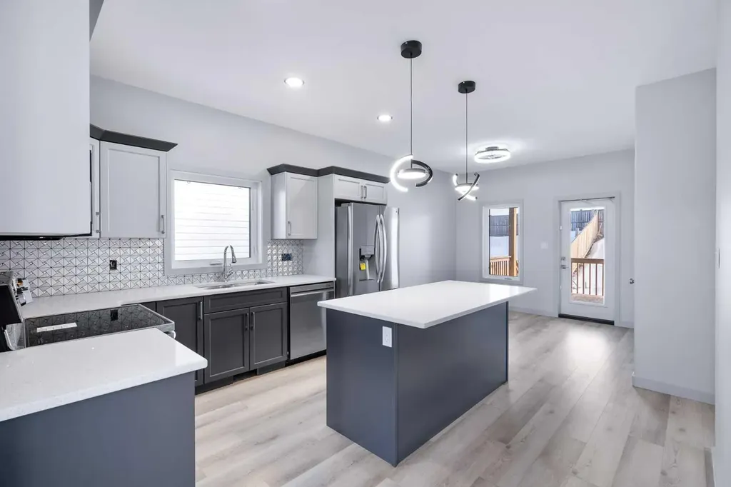 3321 41 Avenue Lloydminster SK S9V 2K6