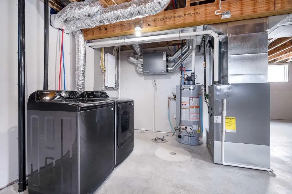 3321 41 Avenue Lloydminster SK S9V 2K6