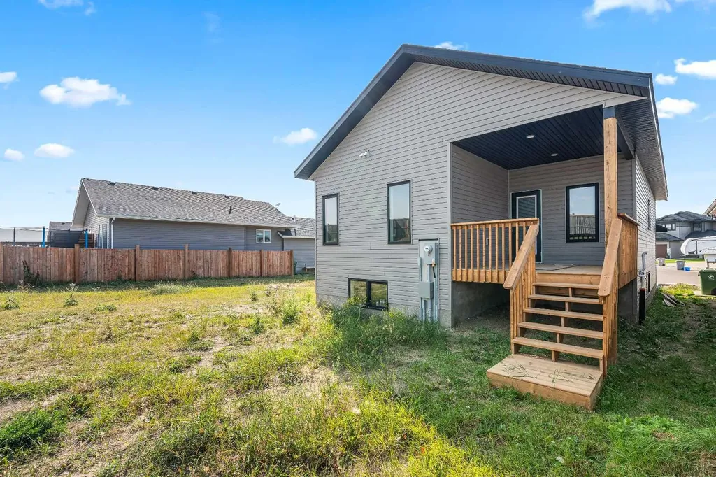 3321 41 Avenue Lloydminster SK S9V 2K6
