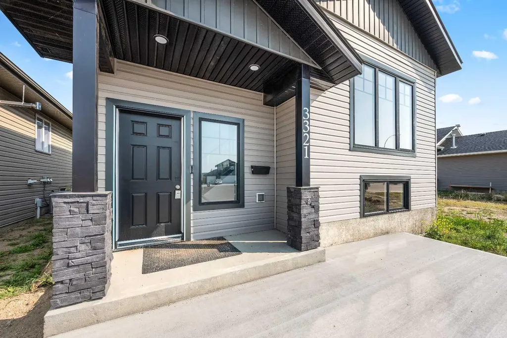 3321 41 Avenue Lloydminster SK S9V 2K6